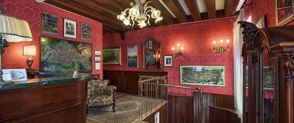 Hotel Galleria Венеция Екстериор снимка