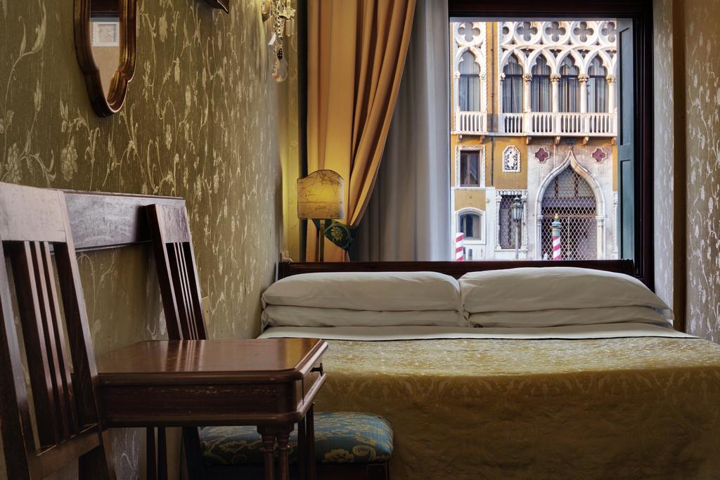 Hotel Galleria Венеция Екстериор снимка